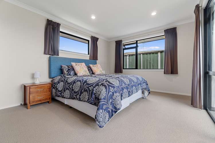 9 Tulip Drive Cambridge_11