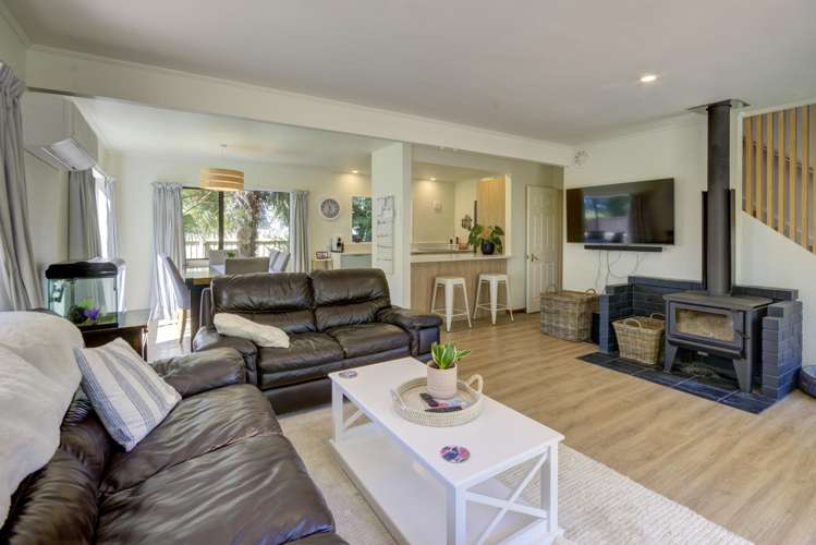 19 McKenzie Place Waikuku Beach_2