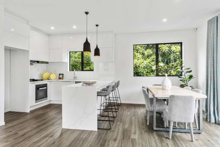 21 Coroglen Avenue Birkenhead_3