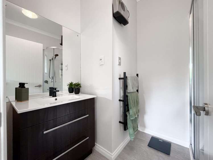 17 Raeburn Avenue Otatara_20