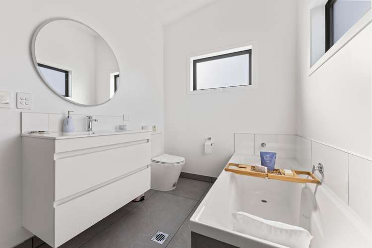24 Norman Street Tainui_15