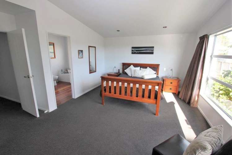 18 La Lena Grove Fitzherbert_13