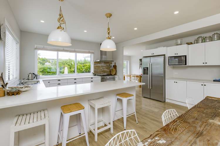 9 Banks Road Kawakawa Bay_10