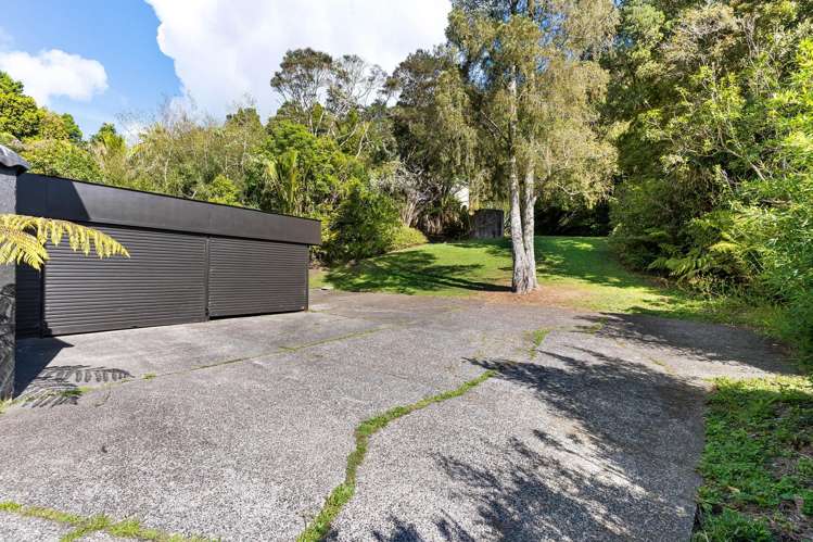 12 Tui Crescent Waiatarua_23