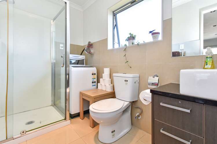 10 Mark Edgar Place Clendon Park_11