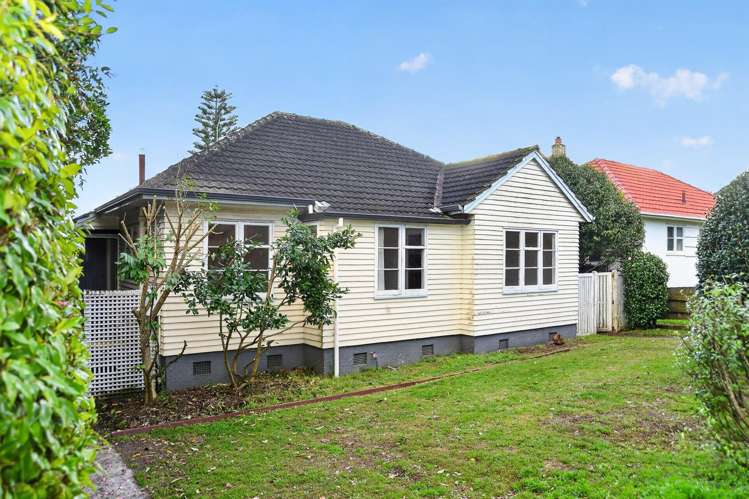 25 Bledisloe Terrace Hamilton East_2