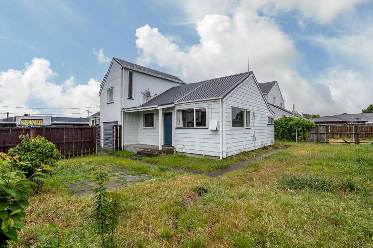 1 and 2/51 Portsmouth Street and 1 and 2/73 Hampshire Street Aranui_22