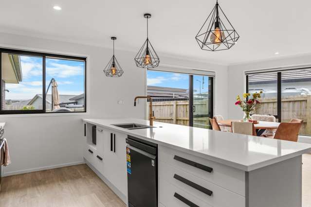 23 Opouatu Avenue Glenbrook_3