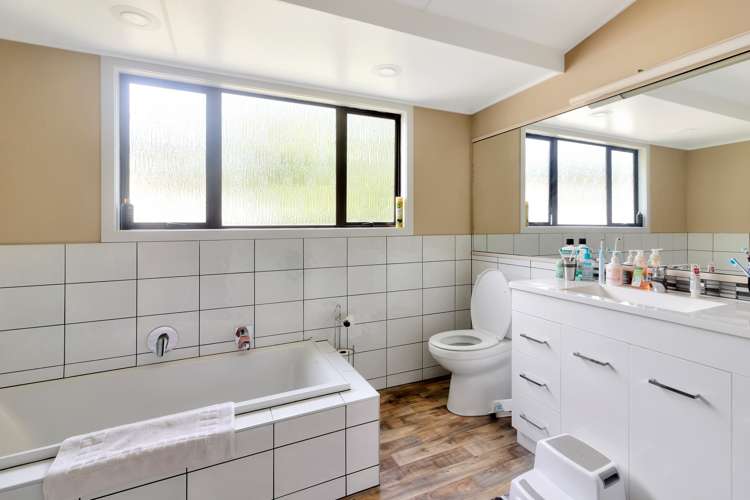 3 Awhitu Road Waiuku_12