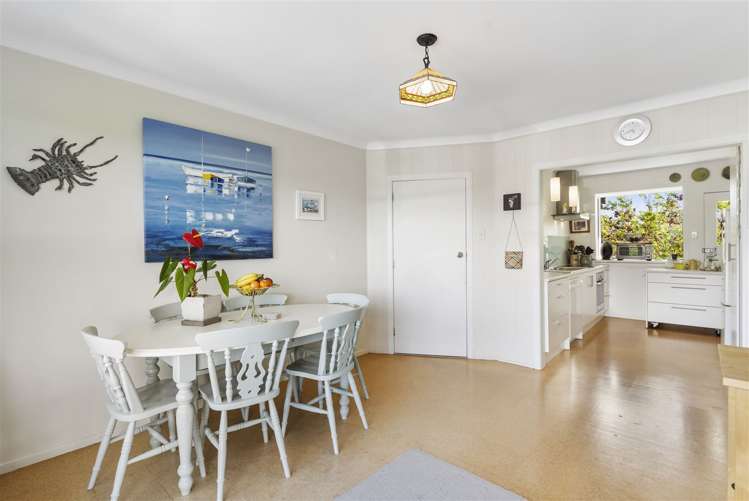 10 Kelvin Crescent Te Atatu Peninsula_15