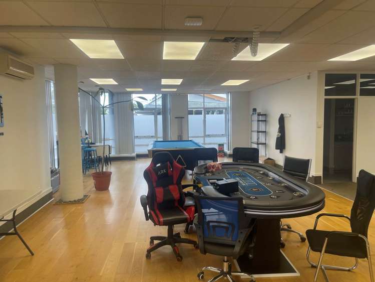 Unit D/129 Onewa Road Northcote_3