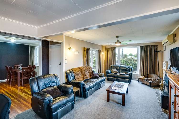 91 Wycliffe Street Onekawa_6