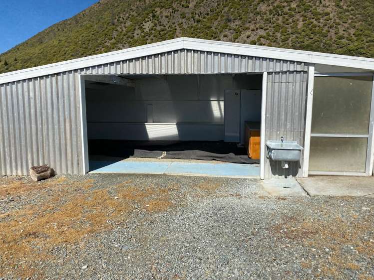 85 Bledisloe Street Kurow_21