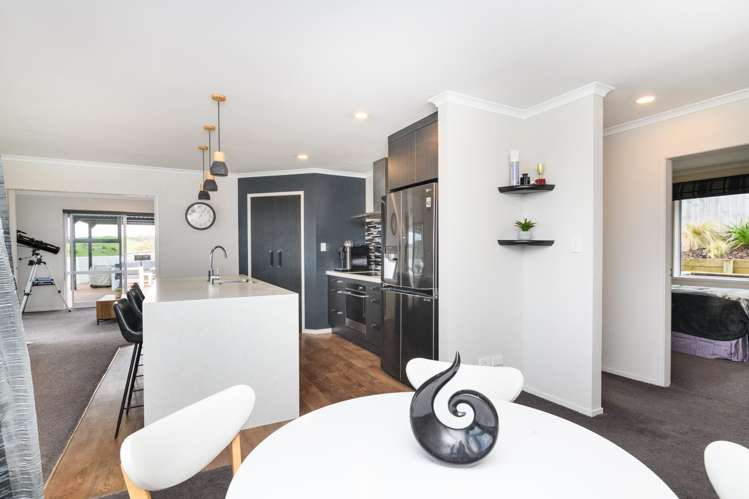 36 Macdonald Heights Feilding_1