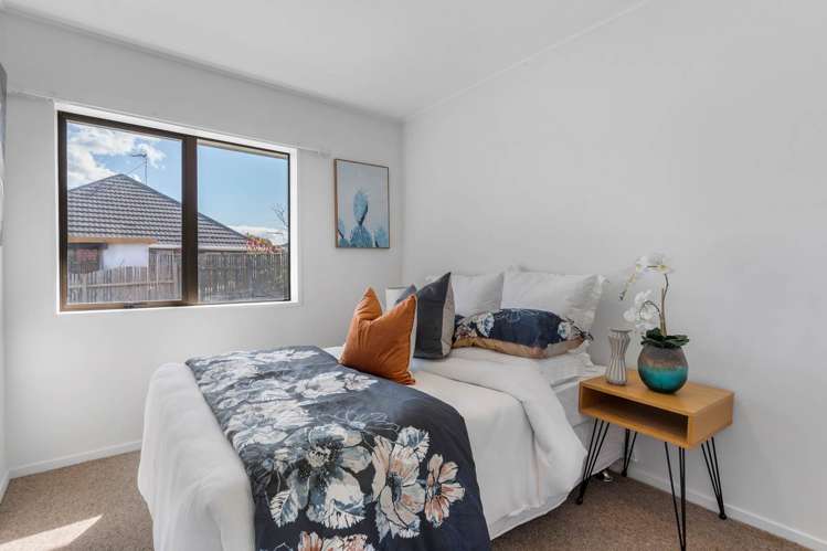 1/6 Tomintoul Place Highland Park_5