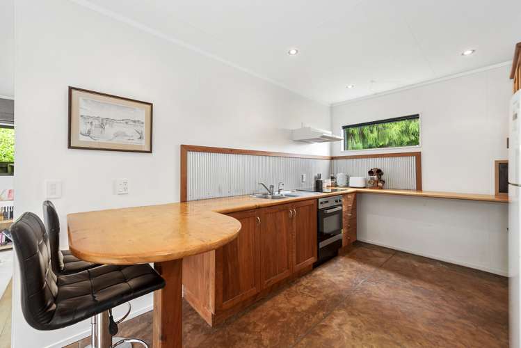 642a River Road Chartwell_5