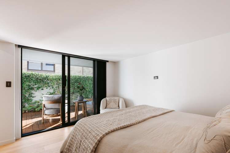 87 Marine Parade Mount Maunganui_32