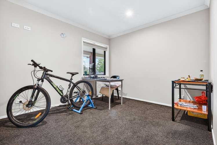 13 Maison Way Rangatira Park_14