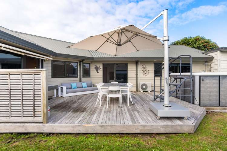 2 Lake Court Pauanui_11