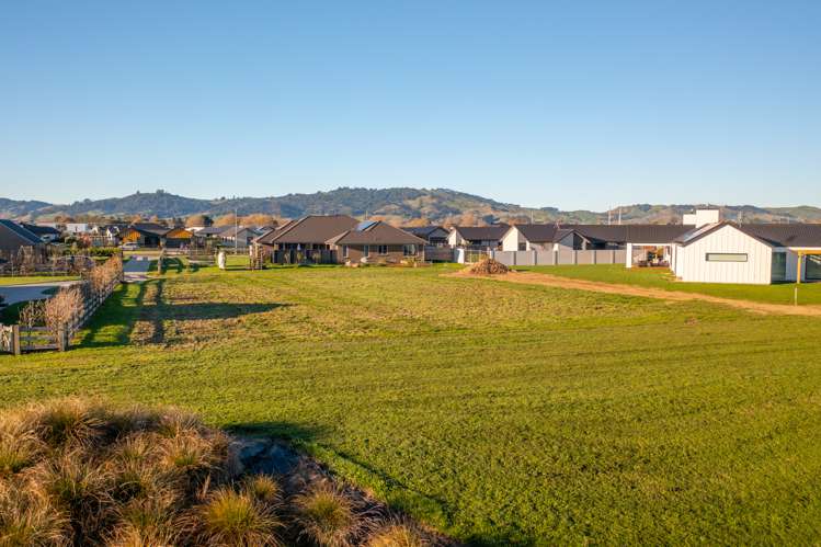 33 Alan Livingston Drive Cambridge_11