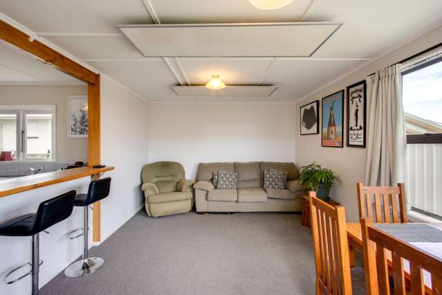 25 Flanders Avenue Onekawa_3