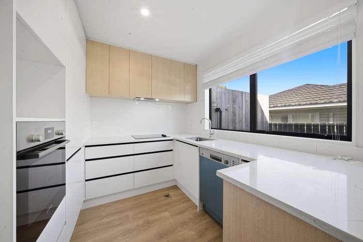 88D Sylvan Crescent Te Atatu South_9