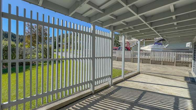 10 Eames Crescent Thames_24
