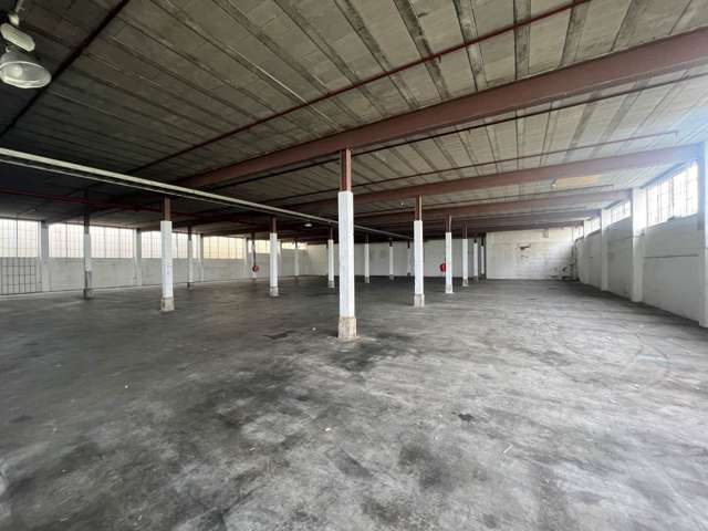 100% ROSEBANK ROAD WAREHOUSE SPACE