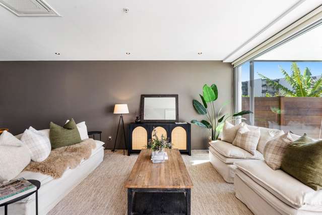 D104/14 West Quay Ahuriri_4