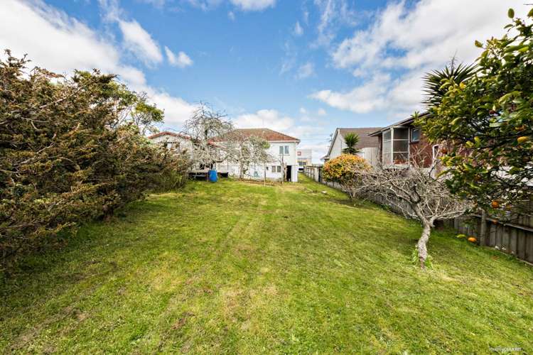 4027 Great North Road Glen Eden_17