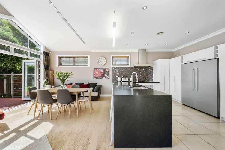 5 Streatlam Crescent Strathmore Park_1