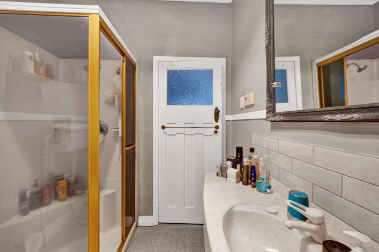 11 Lear Street Stratford_13