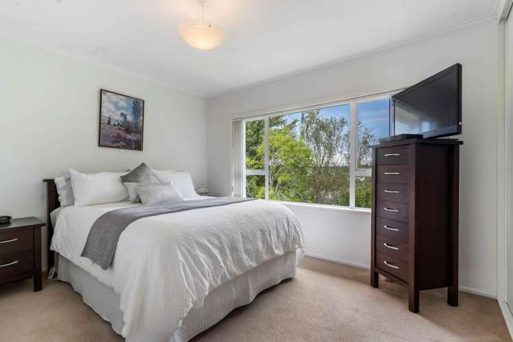 17 Nandana Drive Glen Eden_9