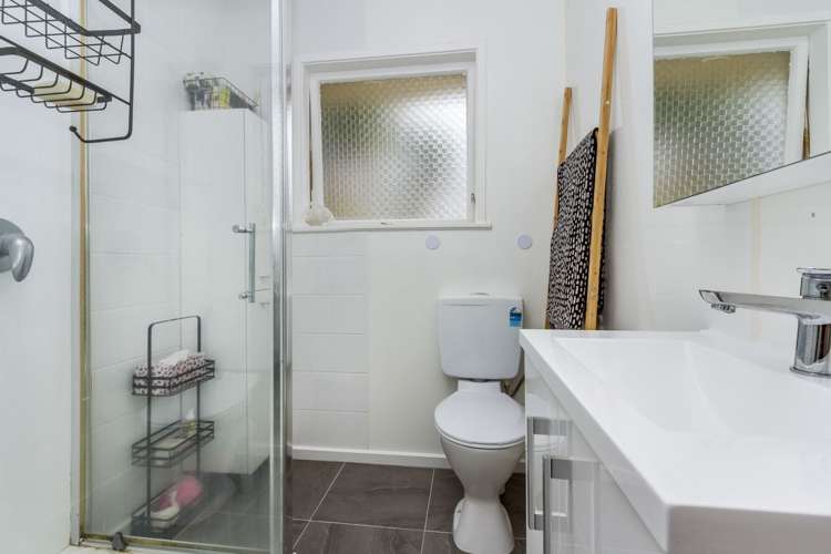 2/3 Fentham Road Hauraki_7