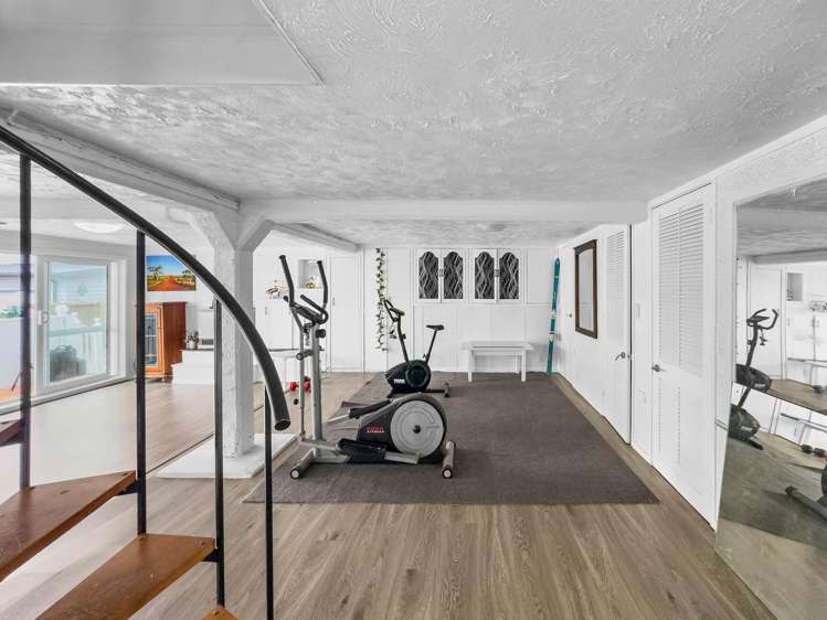 73C East Coast Road Castor Bay_16