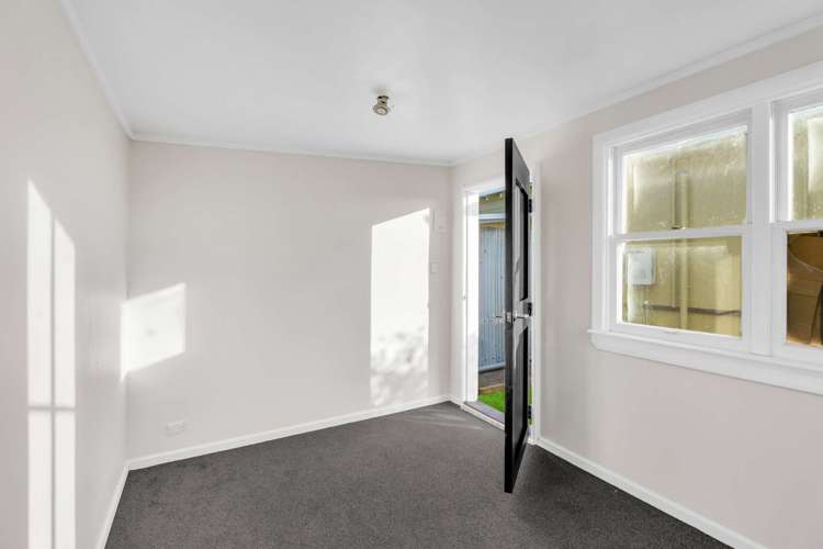 5 Banks Street Tolaga Bay_28