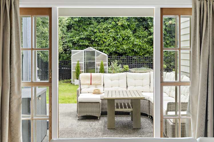 269 High Street North Carterton_17