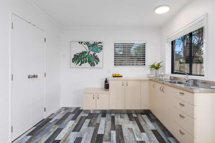 1418 Whangaparaoa Road Army Bay_27