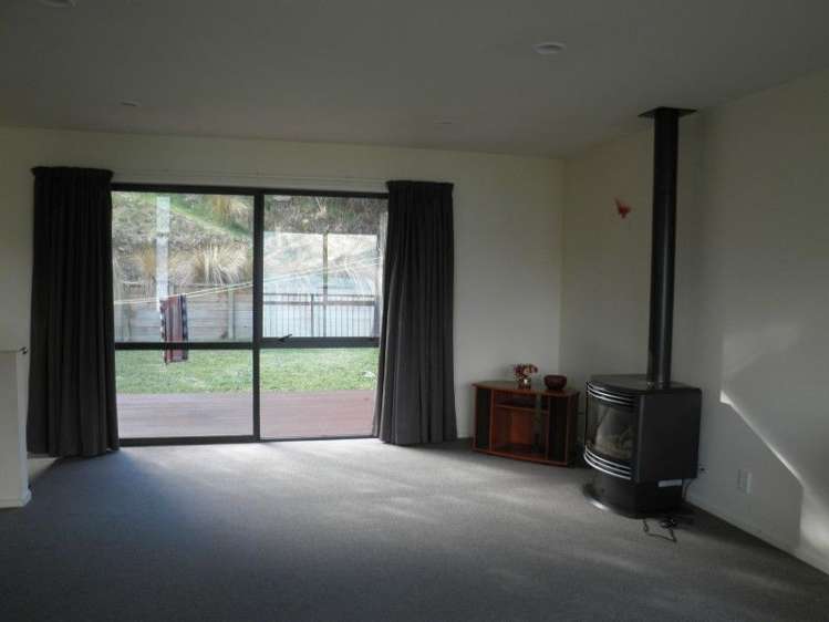 7/8 Mckerrow Place Fernhill/Sunshine Bay_2