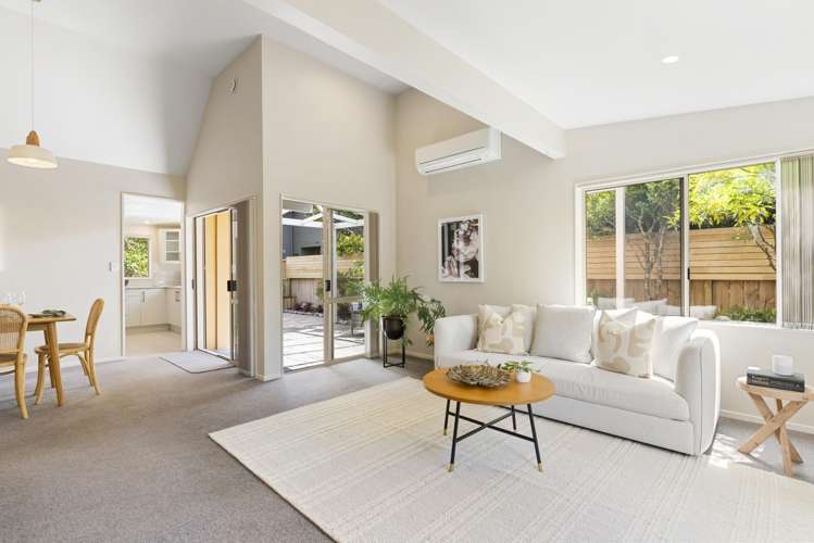 10/34 Waipuia Place Greenhithe_2