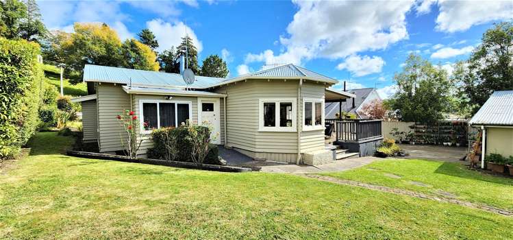 9 Kitchener Street Waipukurau and Surrounds_21