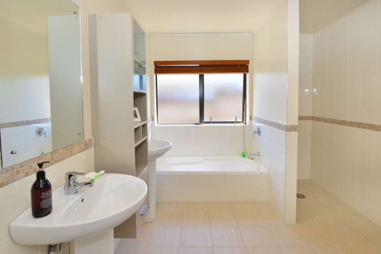 40 Kath Hopper Drive Orewa_17