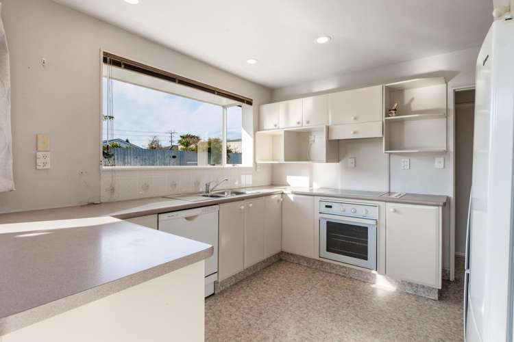 1 Karina Crescent Redwoodtown_13