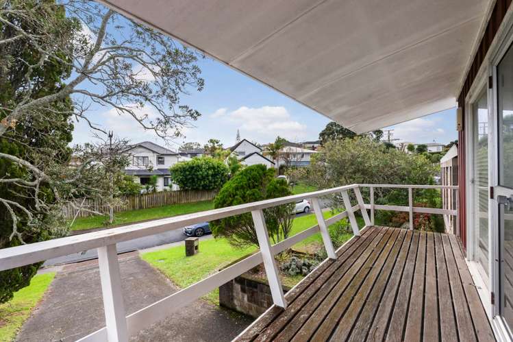 1 Kennedy Avenue Forrest Hill_11