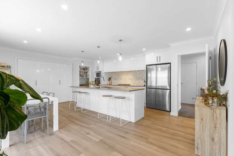 6 Atlantic Drive Fitzherbert_2