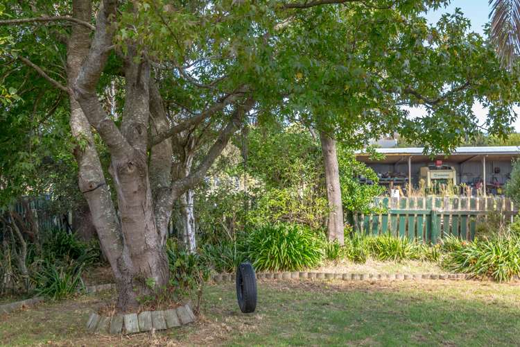 2752 Lake Ferry Road Pirinoa_12