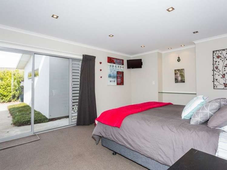 1 Cape Place Poraiti_9