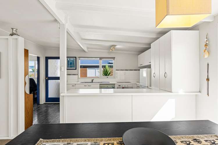 1/1 Jeanette Place Mairangi Bay_9