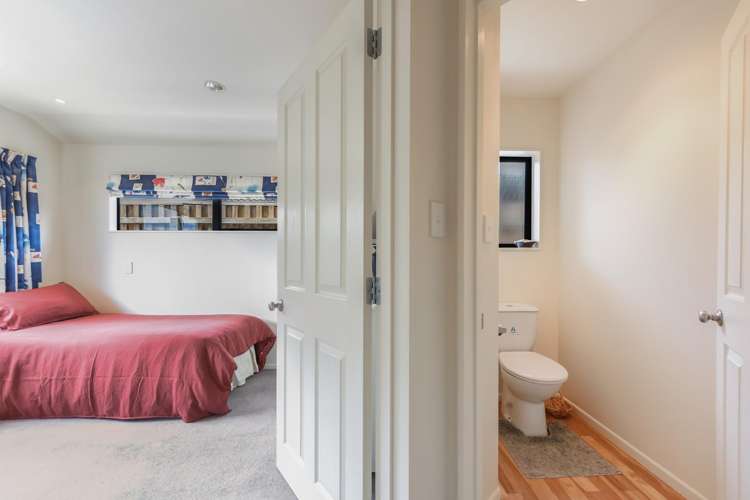 5 Highgrove Way The Wood_16