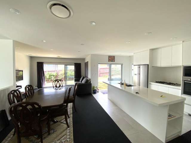 2 Moonlight Drive 2612_4